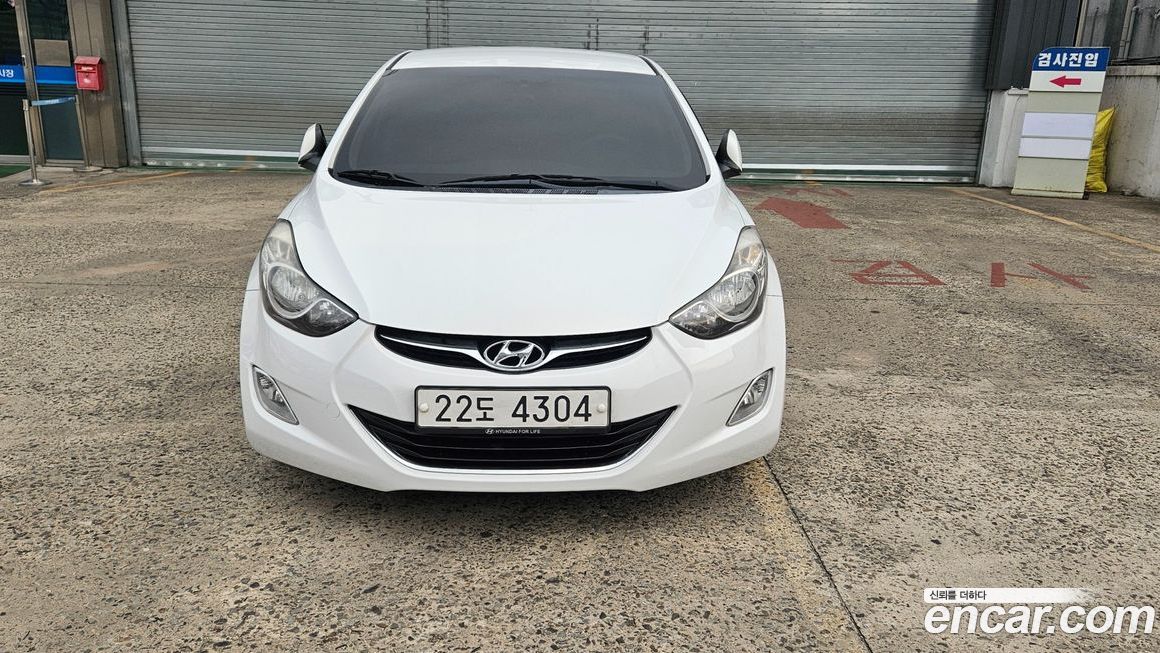 Hyundai AVANTE 2012