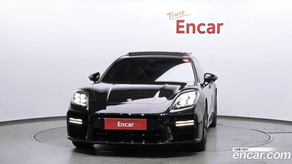 Porsche Panamera 2025