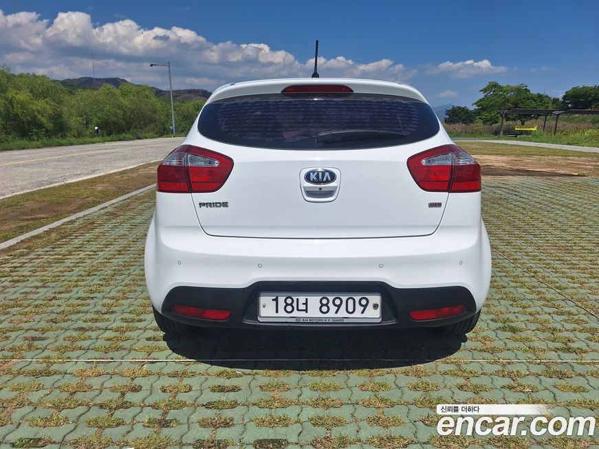 Kia pride 2013