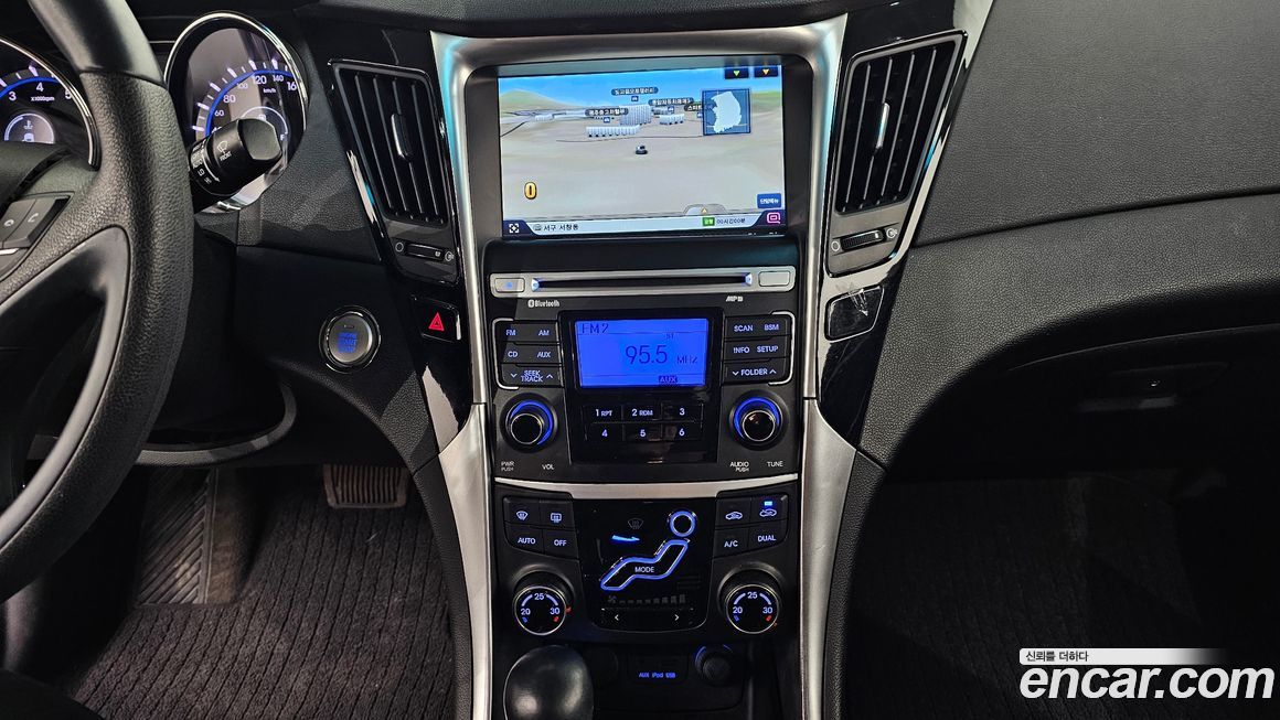 Hyundai Sonata 2010