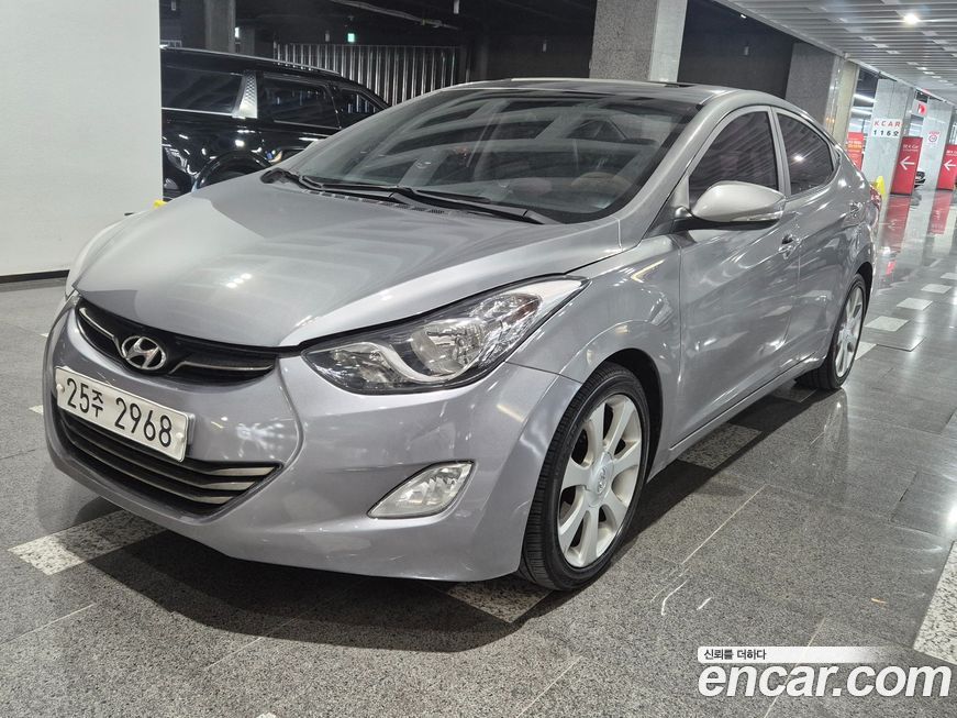 Hyundai AVANTE 2012