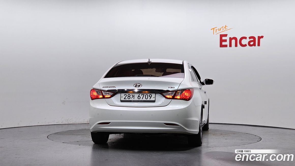 Hyundai Sonata 2010