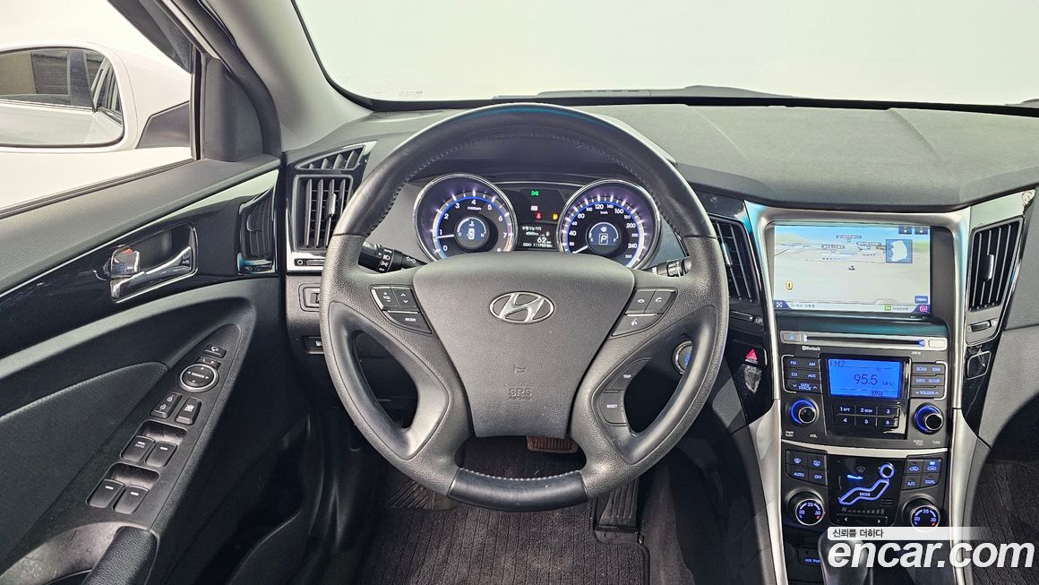 Hyundai Sonata 2010