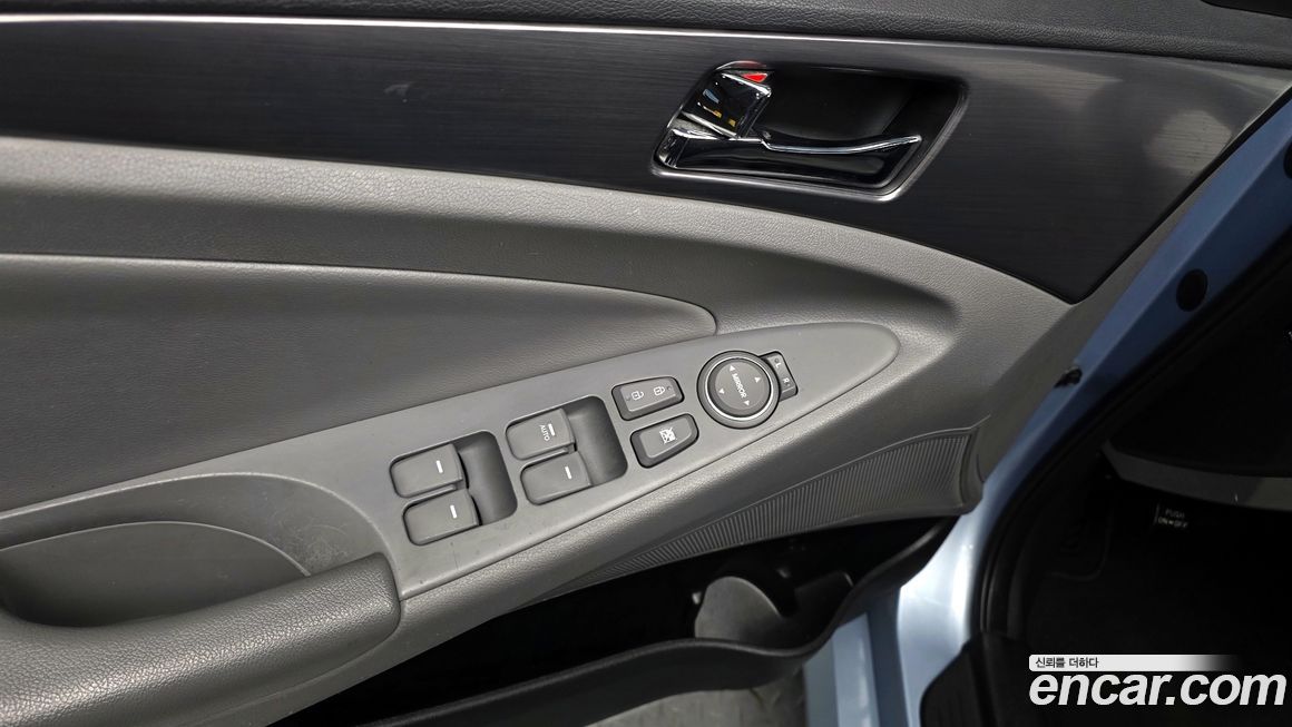 Hyundai Sonata 2011