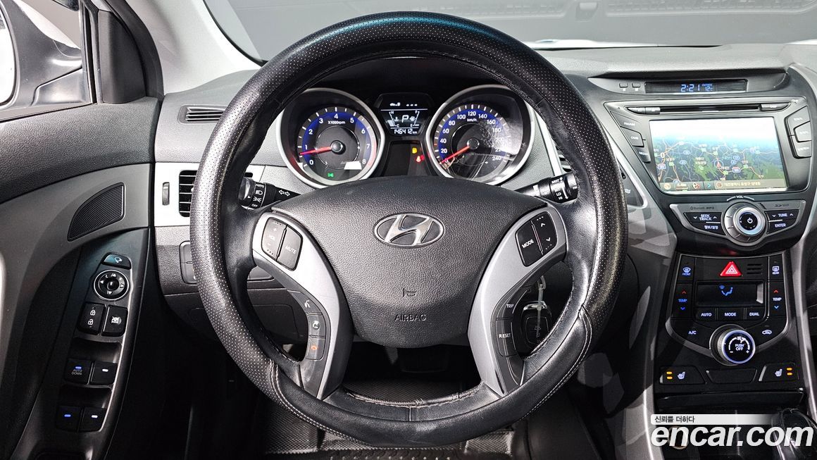 Hyundai AVANTE 2016