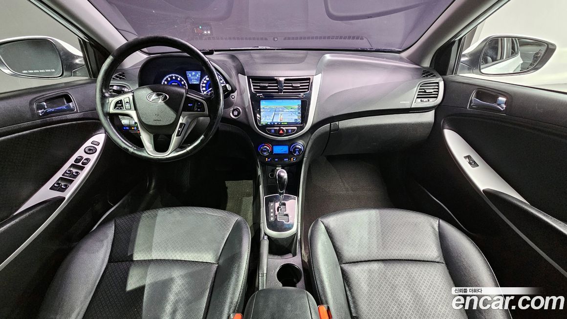 Hyundai Accent 2015