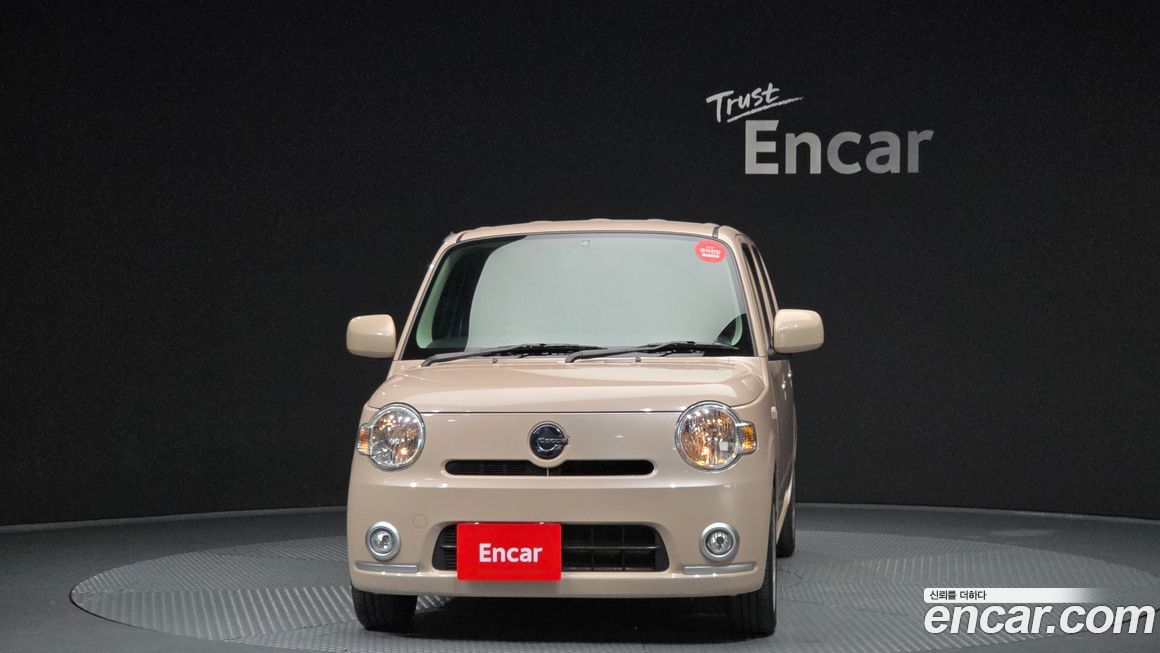 Daihatsu Mira 2011