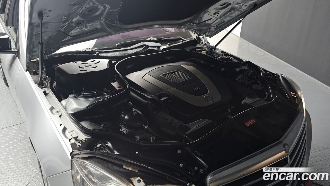 Mercedes-Benz E-Class 2011