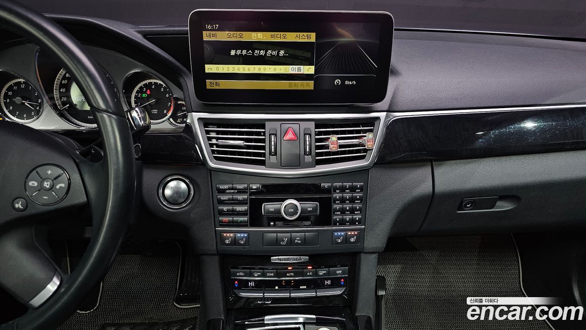 Mercedes-Benz E-Class 2011