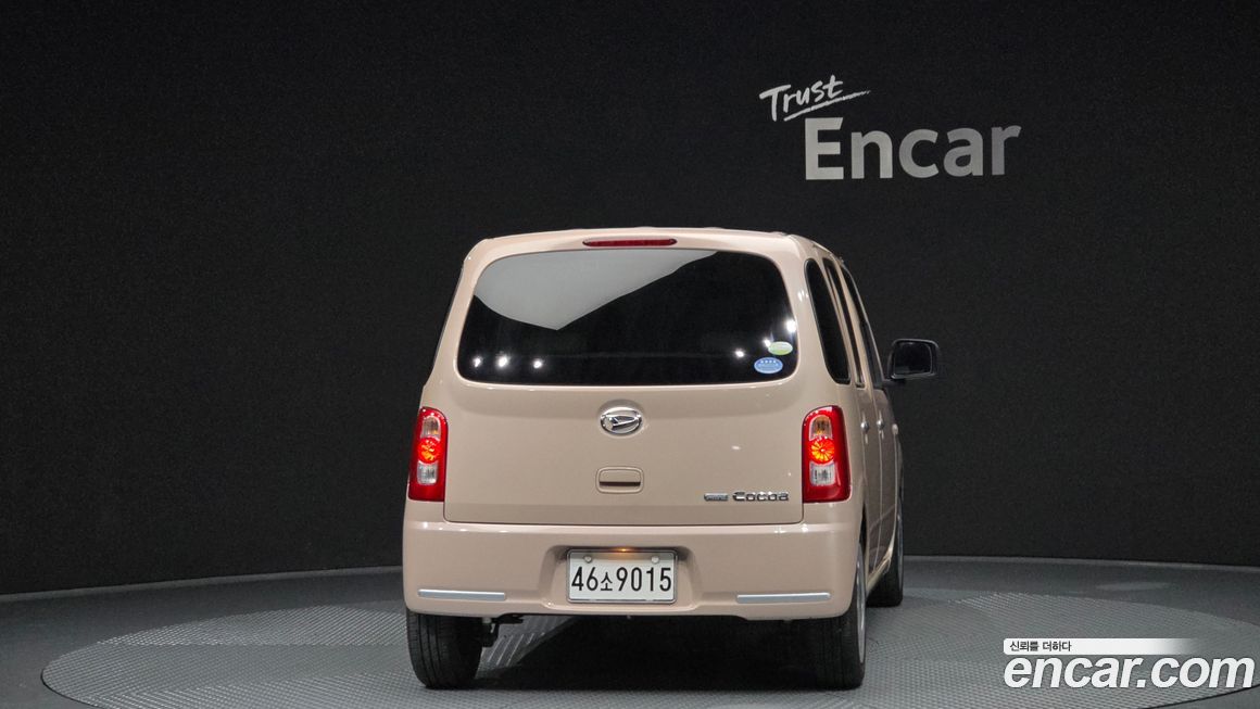 Daihatsu Mira 2011
