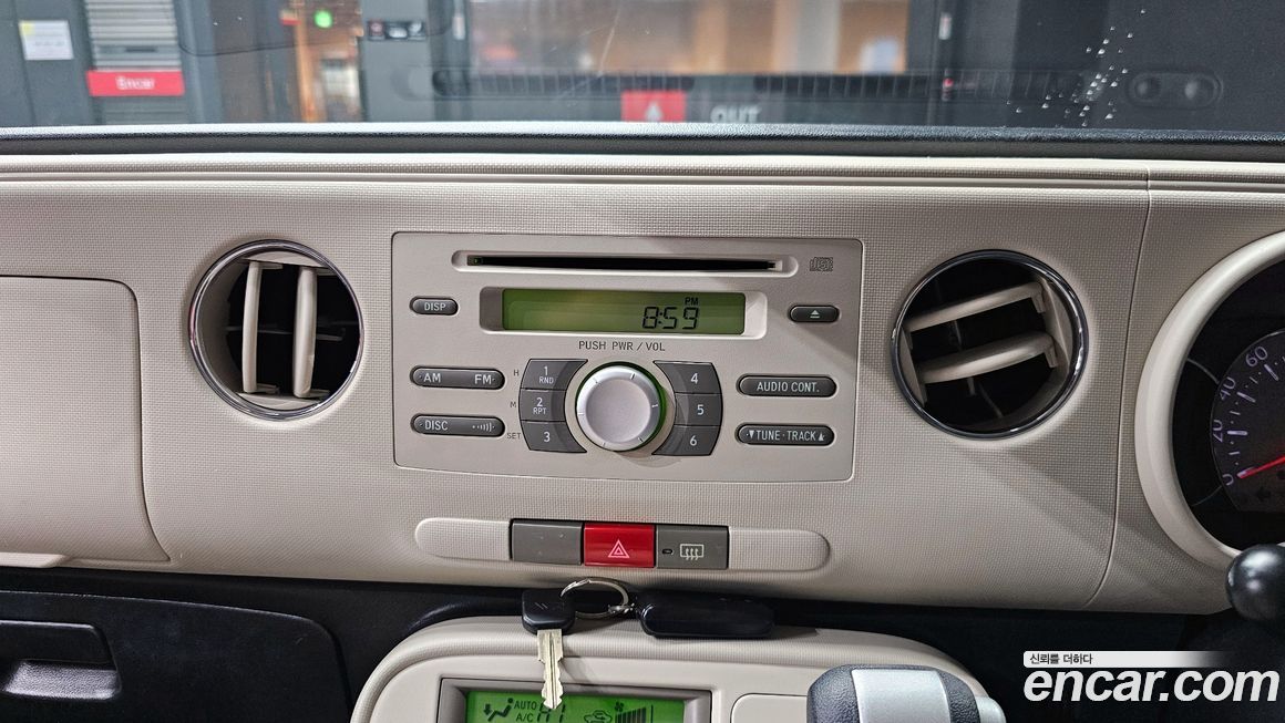 Daihatsu Mira 2011