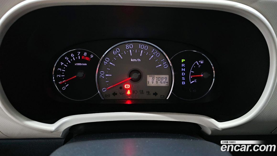 Daihatsu Mira 2011
