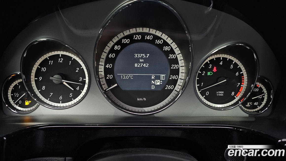 Mercedes-Benz E-Class 2011