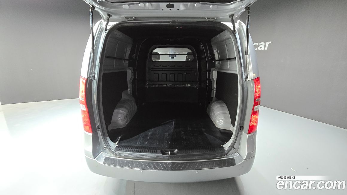 Hyundai Starex 2019