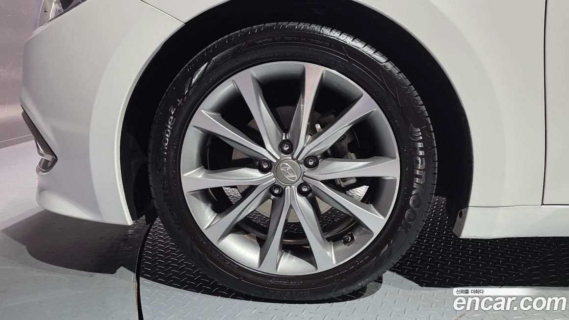 Hyundai Grandeur 2016