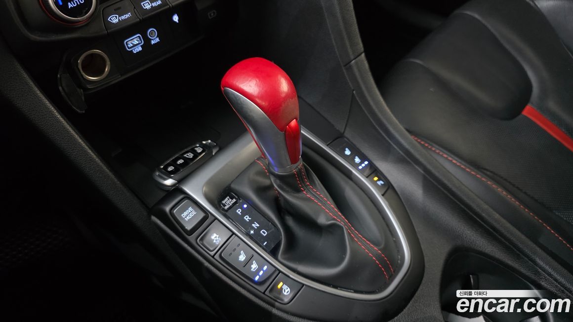 Hyundai Veloster 2019