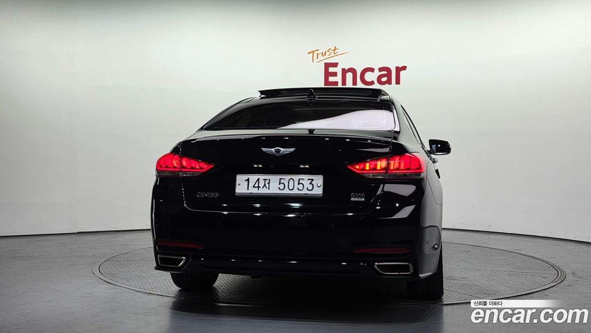 Hyundai Genesis 2014