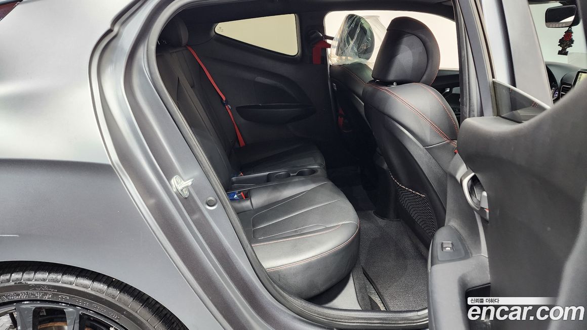 Hyundai Veloster 2018