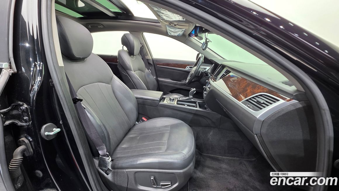 Hyundai Genesis 2014