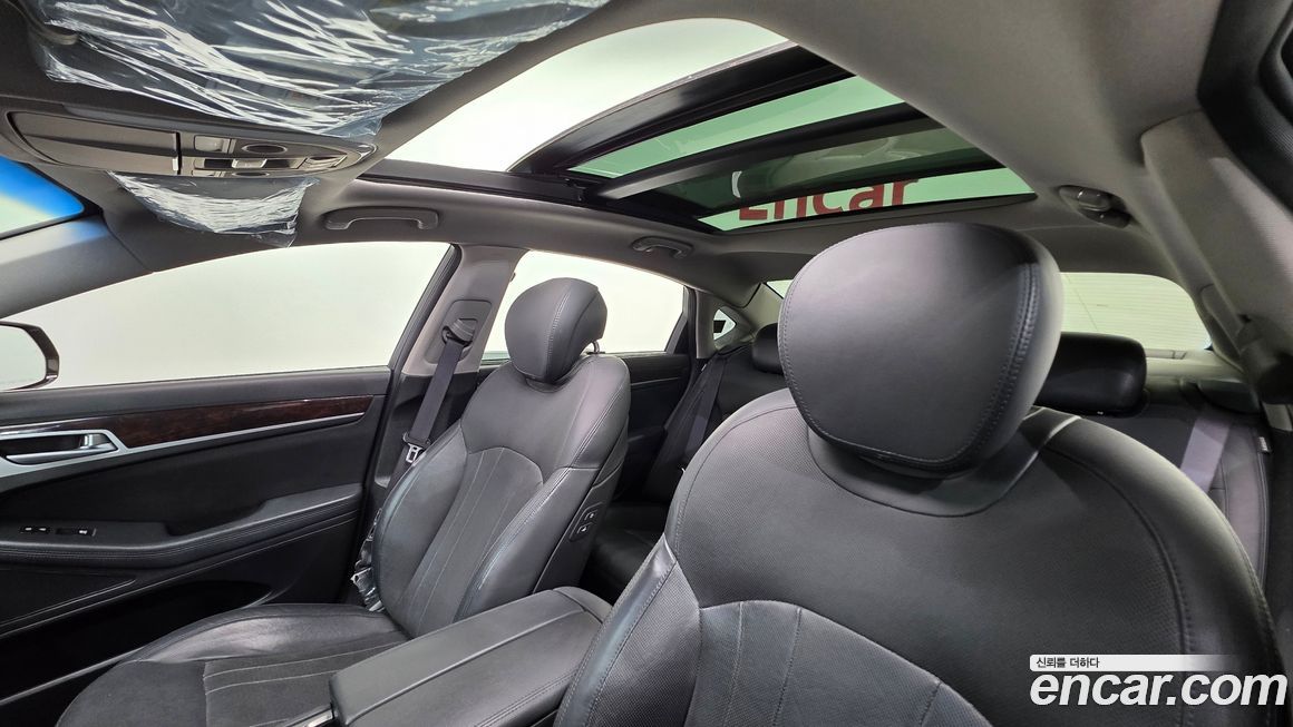 Hyundai Genesis 2014