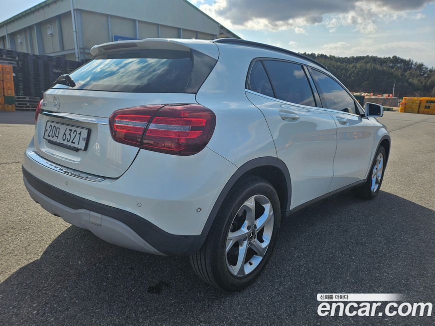 Mercedes-Benz GLA-Class 2018