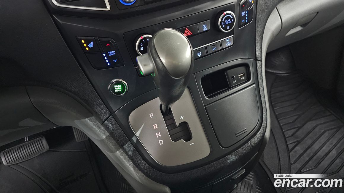 Hyundai Starex 2019
