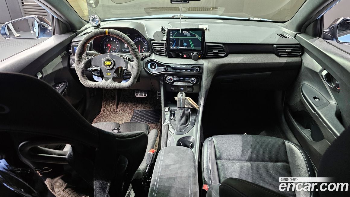 Hyundai Veloster 2021