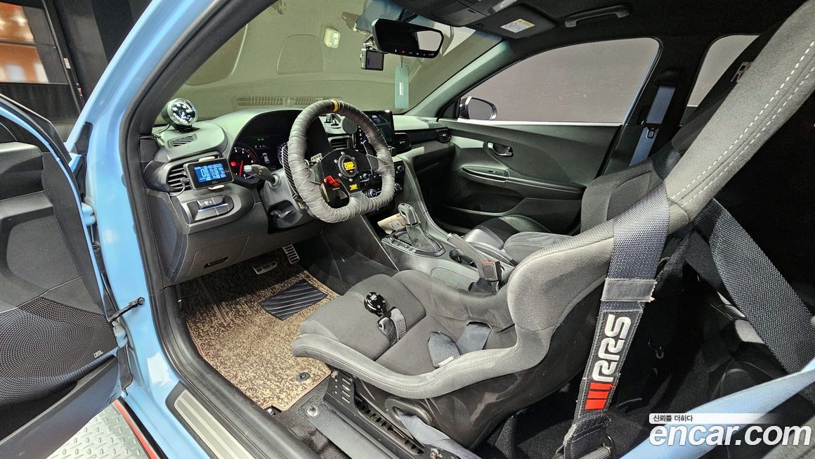 Hyundai Veloster 2021