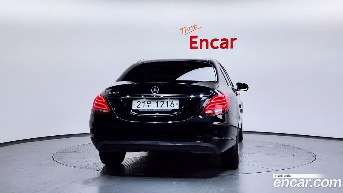Mercedes-Benz C-Class 2017