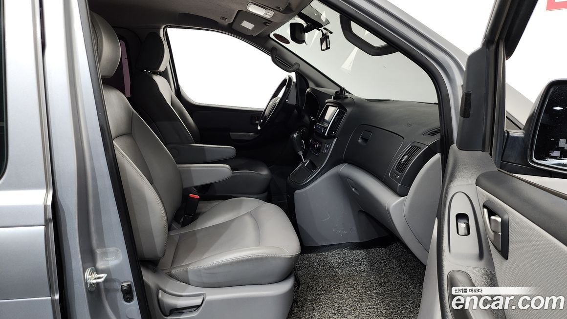 Hyundai Starex 2019