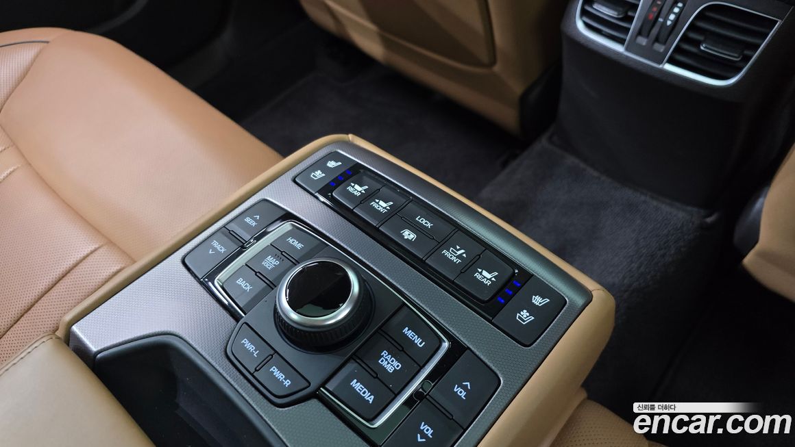 Hyundai Genesis 2016