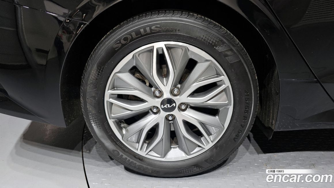 Kia K5 2023