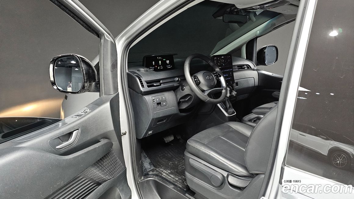 Hyundai Staria 2024