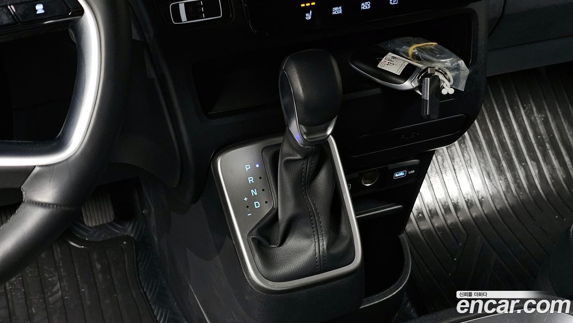 Hyundai Staria 2024