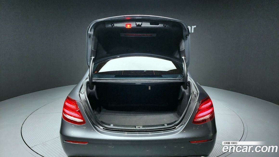 Mercedes-Benz E-Class 2019