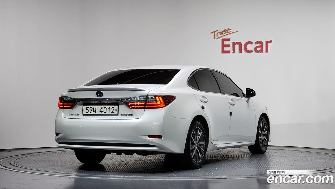 Lexus ES 2018