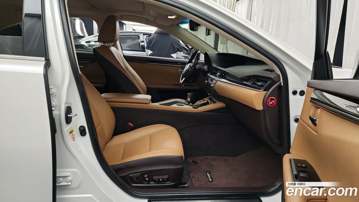 Lexus ES 2018