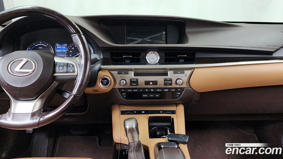 Lexus ES 2018