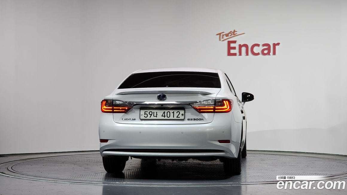 Lexus ES 2018