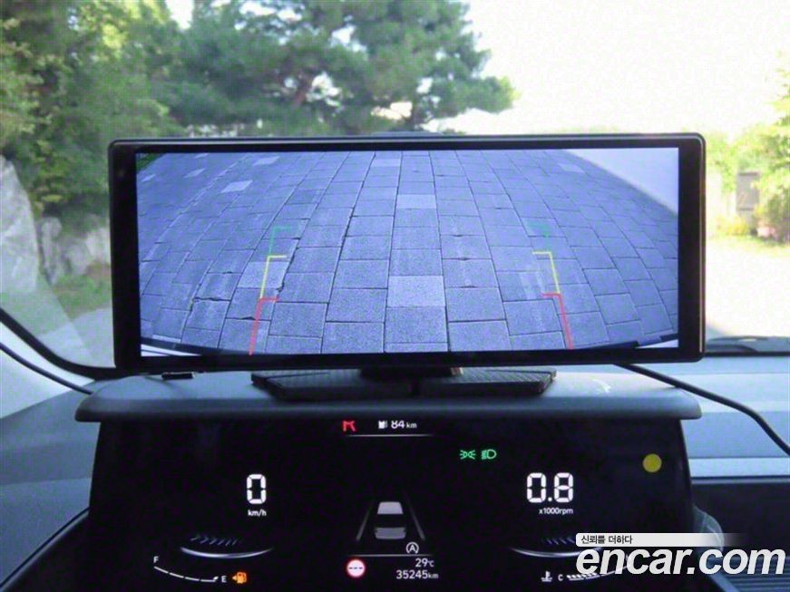 Hyundai Staria 2025