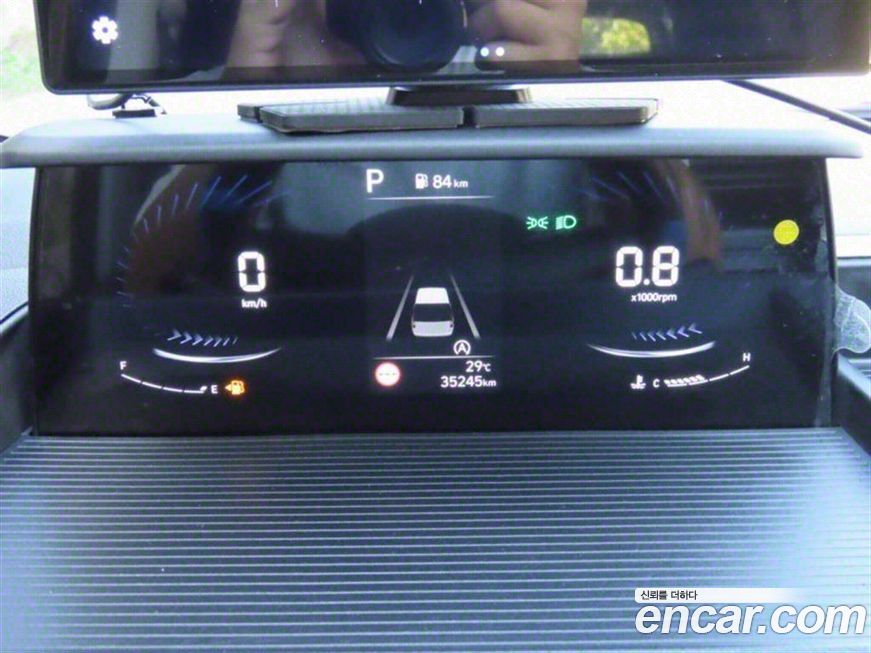 Hyundai Staria 2025