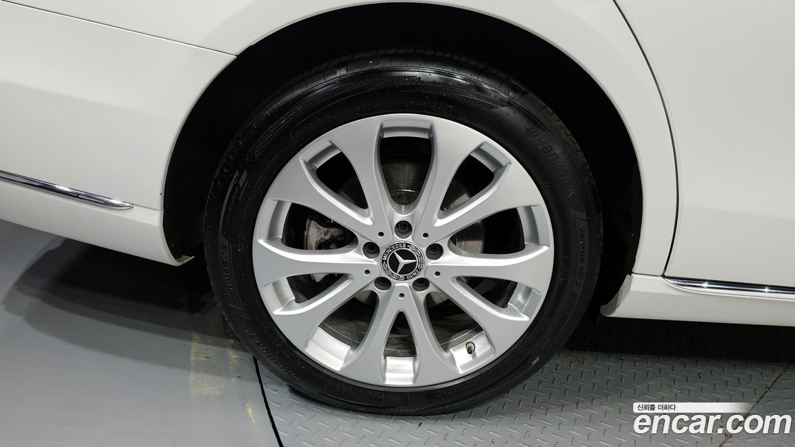 Mercedes-Benz E-Class 2019