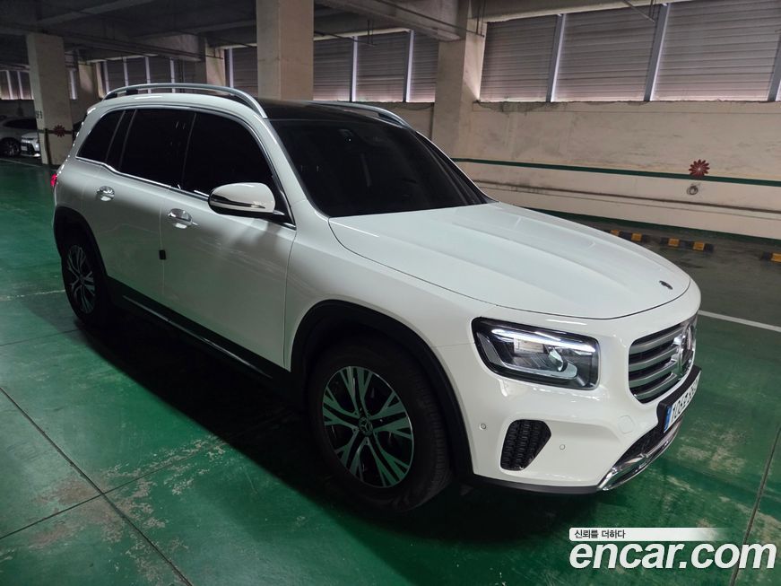 Mercedes-Benz GLB-Class 2024