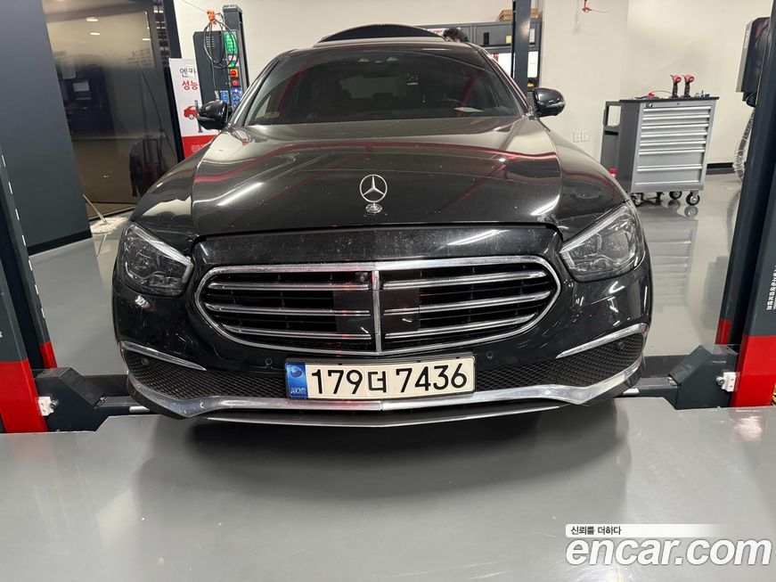 Mercedes-Benz E-Class 2022