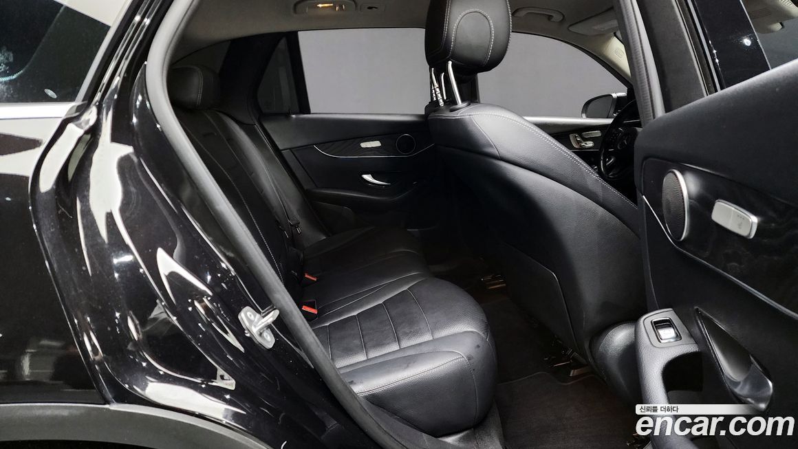 Mercedes-Benz GLC-Class 2019