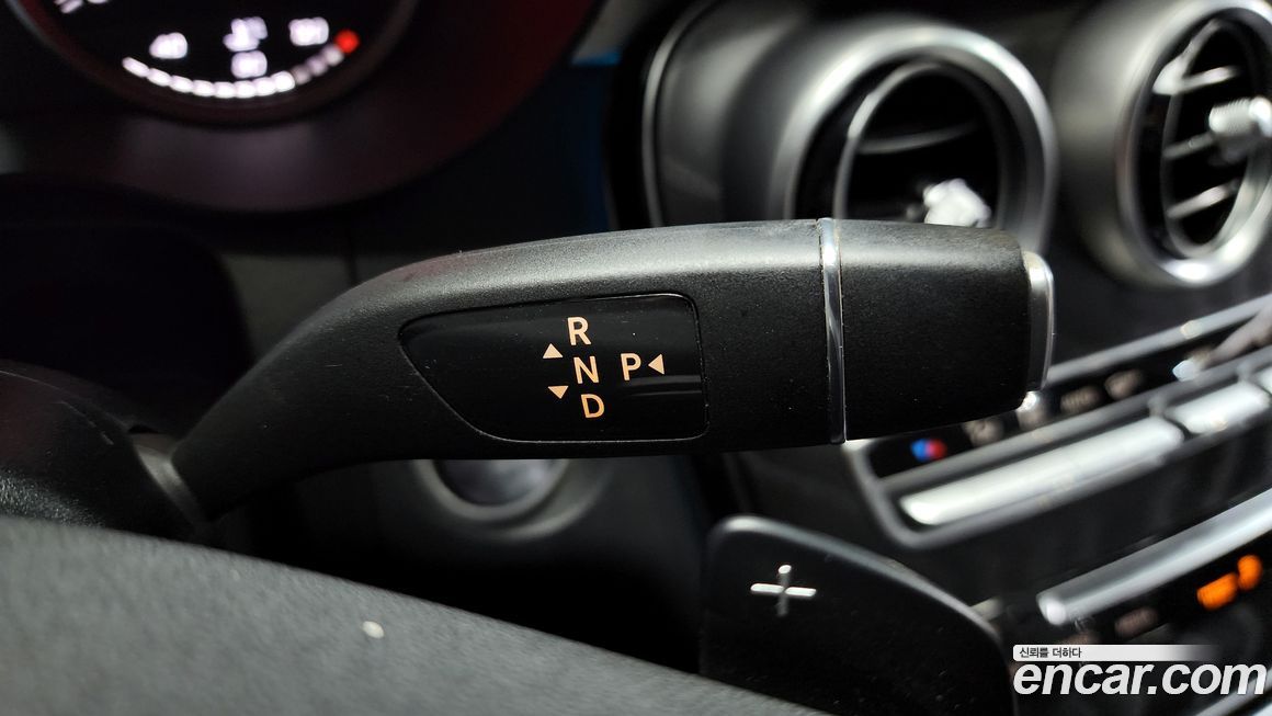 Mercedes-Benz GLC-Class 2019