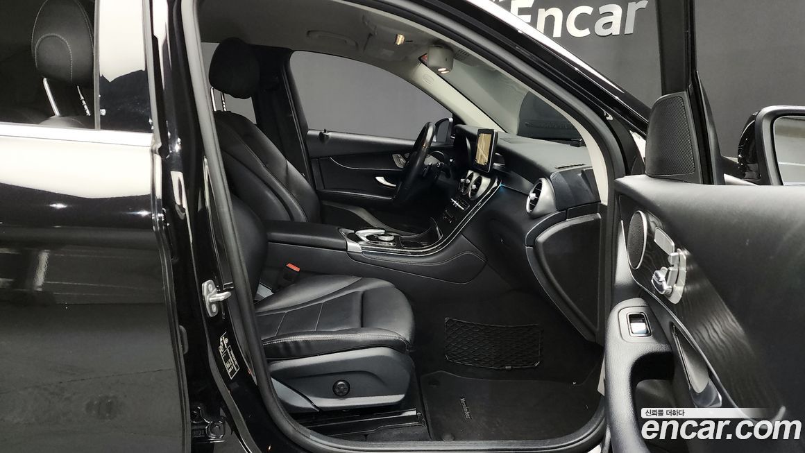 Mercedes-Benz GLC-Class 2019