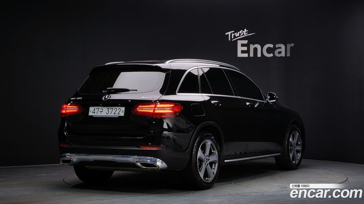 Mercedes-Benz GLC-Class 2019