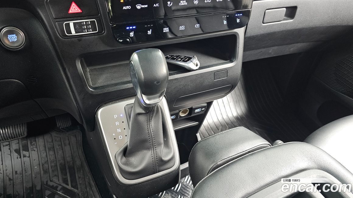 Hyundai Staria 2022