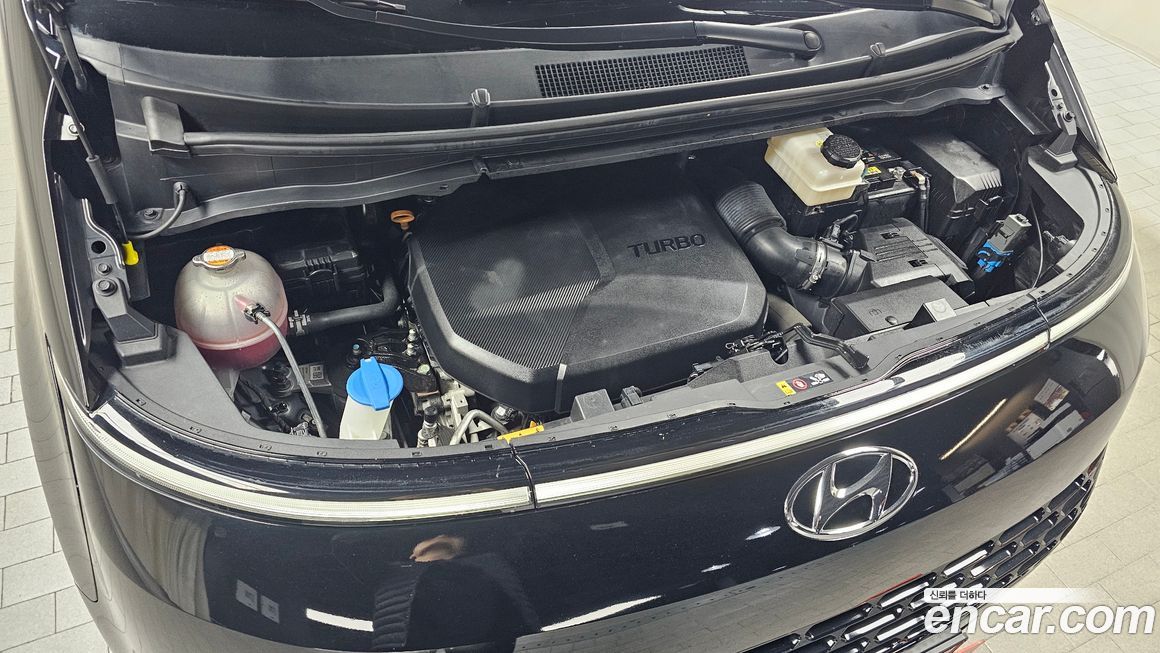 Hyundai Staria 2022